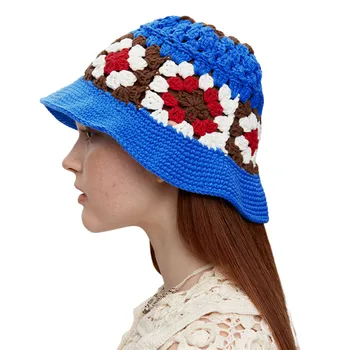 2023 Женская открытая шляпа от солнца с цветочным узором, вязаная шапочка ручной работы, летняя шляпа-ведро в стиле бохо, уличная модная вязаная шапочка Изображение